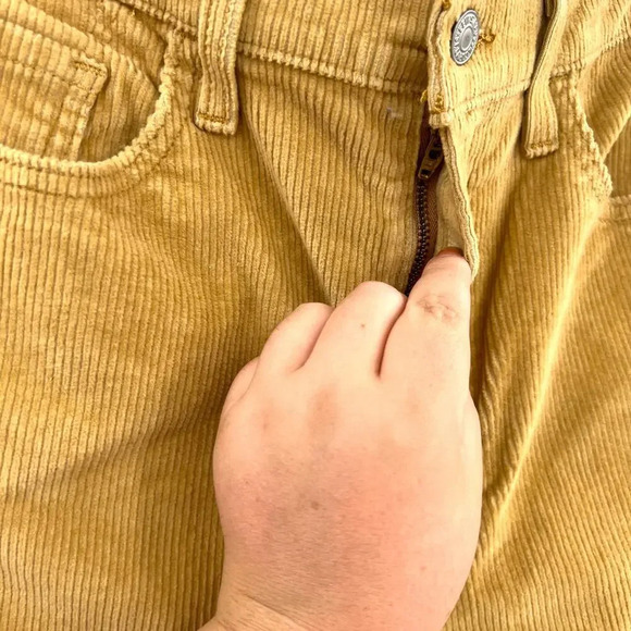 Levi's Ribcage Bootcut Corduroy Pants Camel Tan Beige  Size 29‎ - Picture 5 of 15